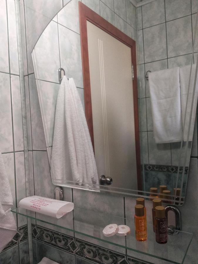 Family Hotel Rainbow Sveti Vlas Bagian luar foto